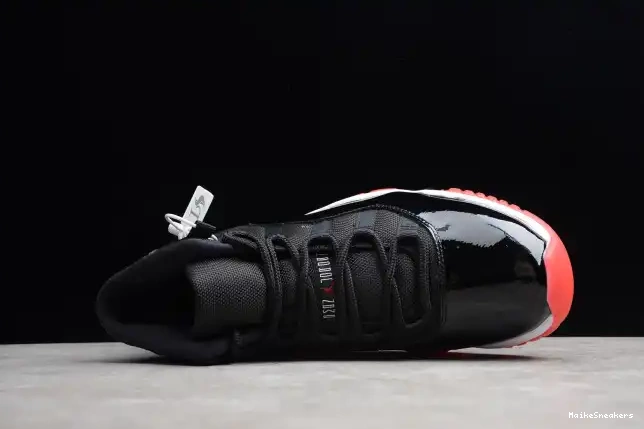 MaikeSneakers (2012) 11 378037-010 Retro Air Jordan Bred 0331